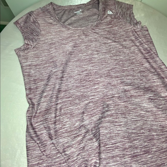 Reebok Pink short sleeve mesh tee. EUC! Size Large - Picture 5 of 6